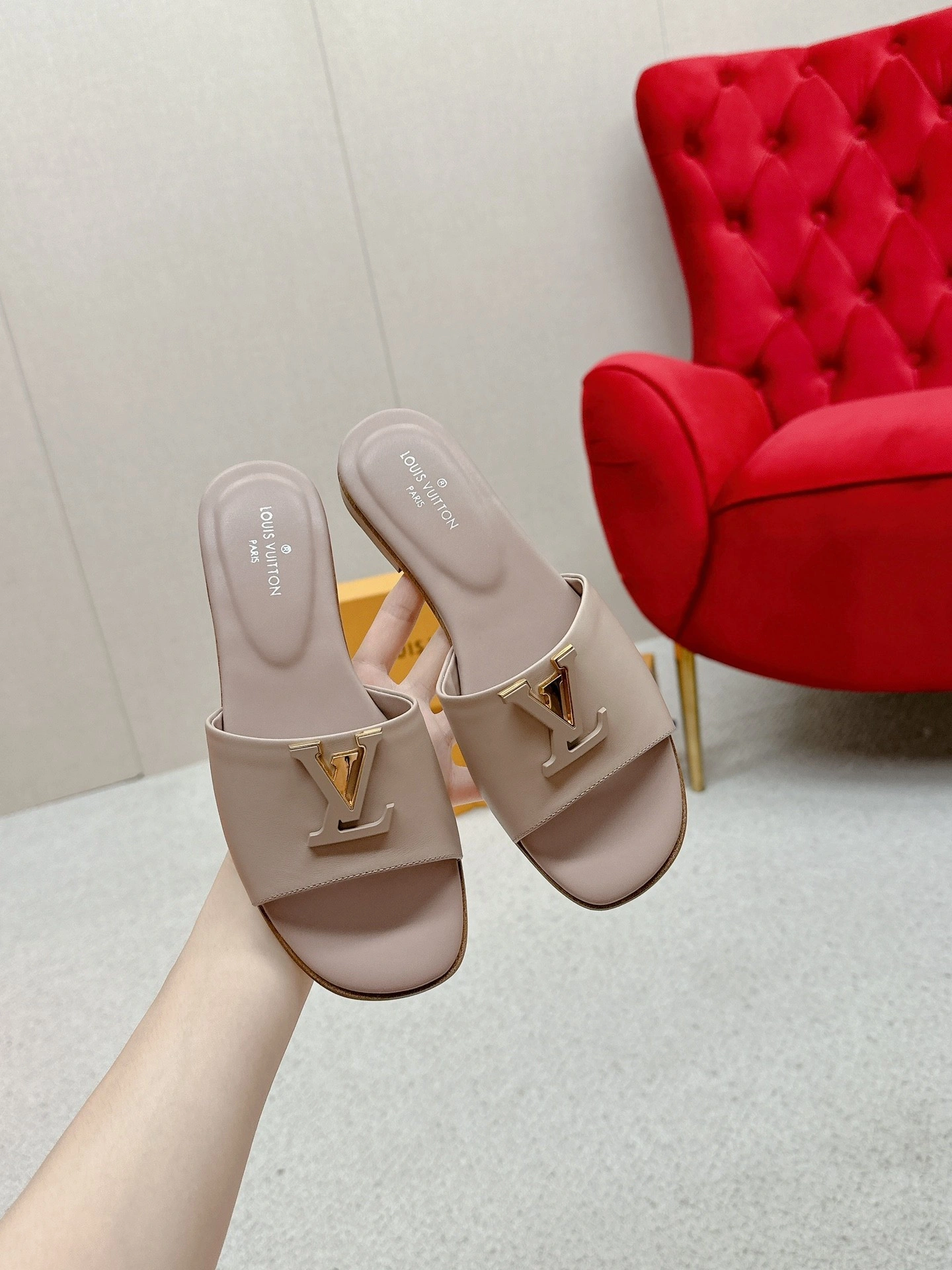 COCO-- 8V 1ACTNA sheepskin Heel height： 1.5CM item:D-X281I0332